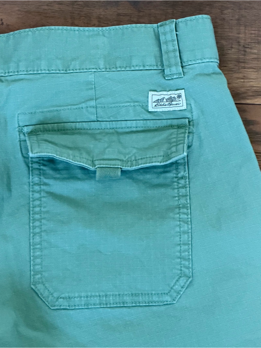 Eddie Bauer Womens Green Chinos Straight Leg Pants 10 Tall EUC Hiking Outdoor - Picture 8 of 8